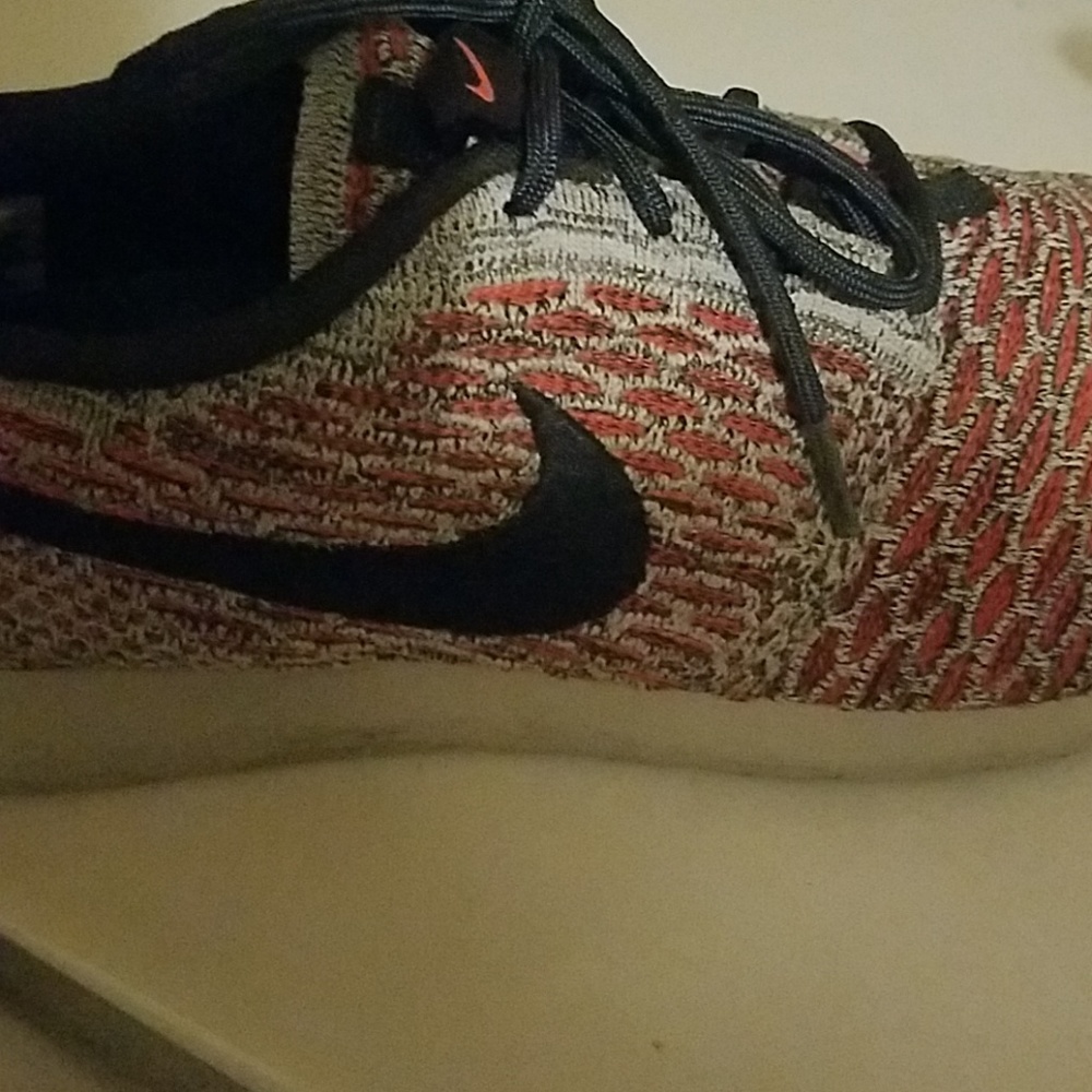 Shoes - Picture 4 of 5